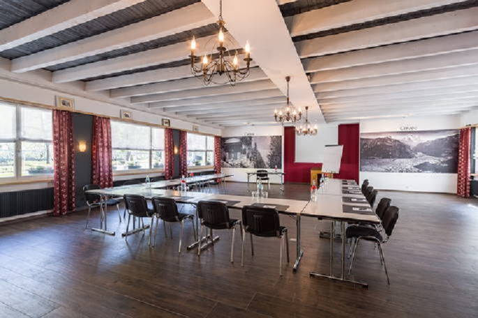 Vintage and adults hotel Carlton-Europe Interlaken meeting room la Gare 2 Vintage and adults hotel Carlton-Europe Interlaken meeting room la Gare 2