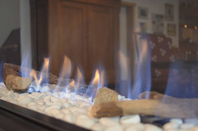 Adults only Hotel Carlton-Europe Interlaken chimney bar with fireplace Adults only Hotel Carlton-Europe Interlaken chimney bar with fireplace