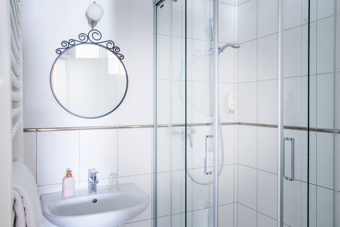 Adults only Hotel Carlton-Europe Interlaken Classic Zimmer Bad Adults only Hotel Carlton-Europe Interlaken Classic Zimmer Bad