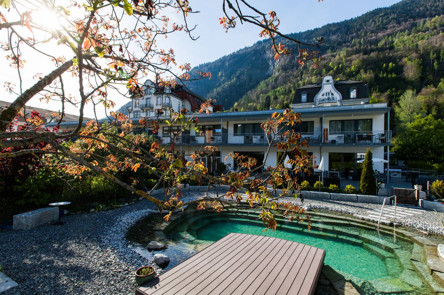 Hotel Carlton-Europe Interlaken Naturteich zum Baden Hotel Carlton-Europe Interlaken Naturteich zum Baden
